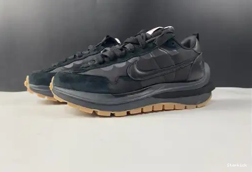 DD1875-001 Vaporwaffle Gum Sacai Nike Black 0602